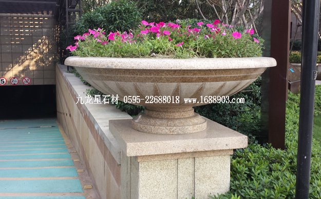 漂亮質(zhì)感的花缽，讓大自然更美